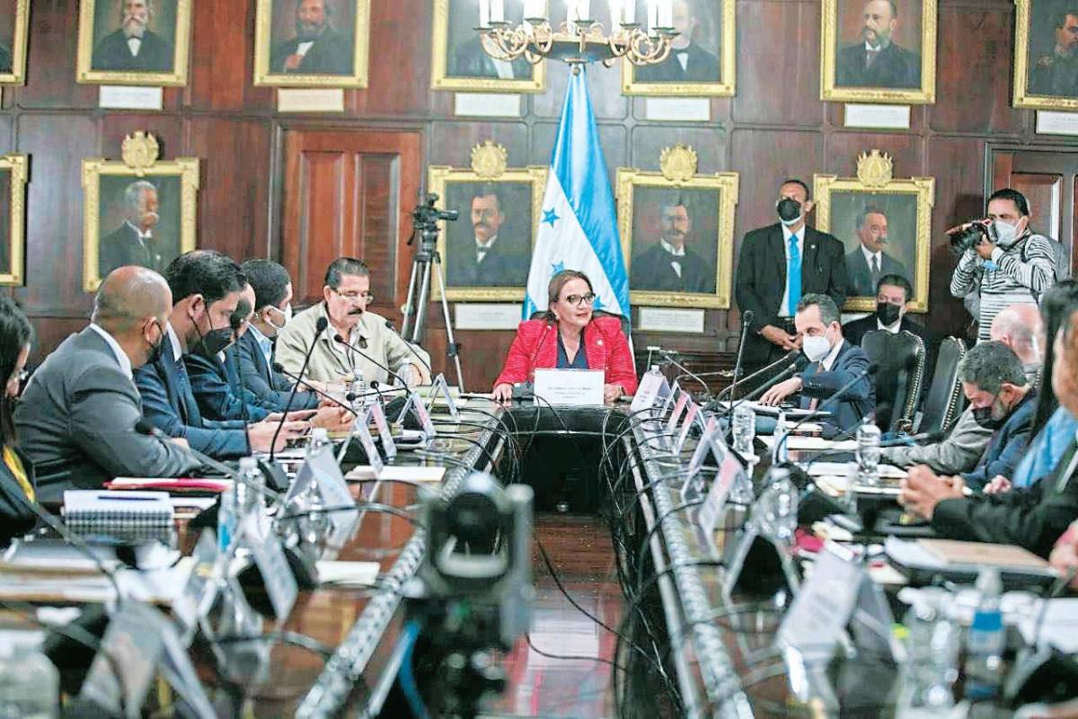 Presidenta Castro anunciará su nuevo gabinete en Año Nuevo