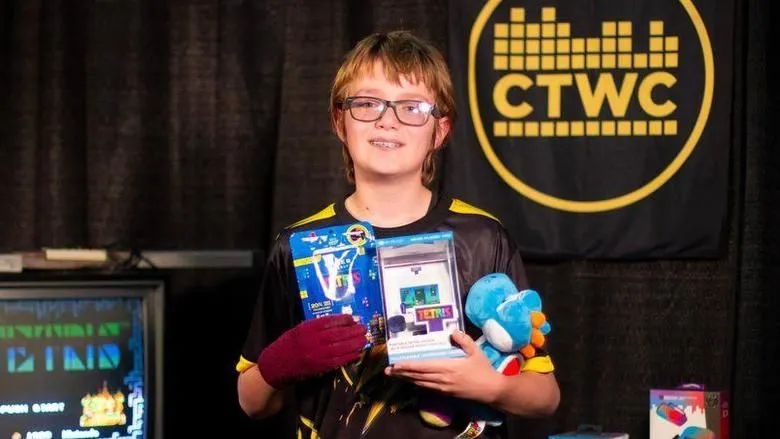 Un niño de 13 años se convirtió en el primer humano en vencer al juego de Tetris 40 años después de su lanzamiento