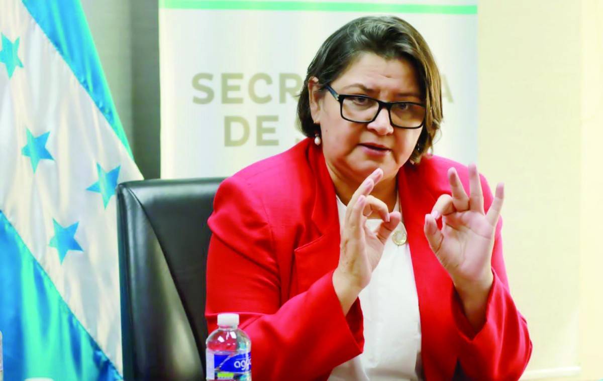 Insulina tenemos hasta para regalar: ministra Carla Paredes