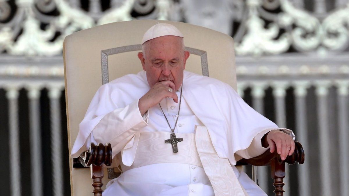 El papa pide «escuchar el grito de paz» de las víctimas y parar «el desastre de la guerra»