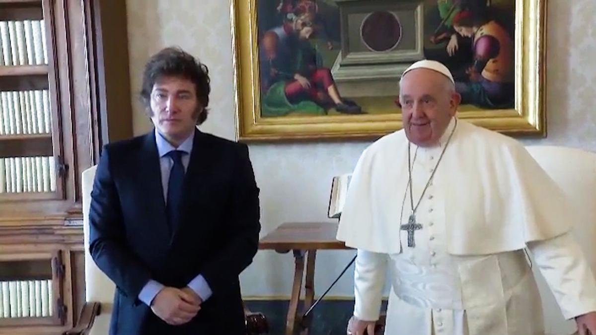 Javier Milei y el papa Francisco estuvieron reunidos más de una hora en el Vaticano: hablaron de la crisis económica