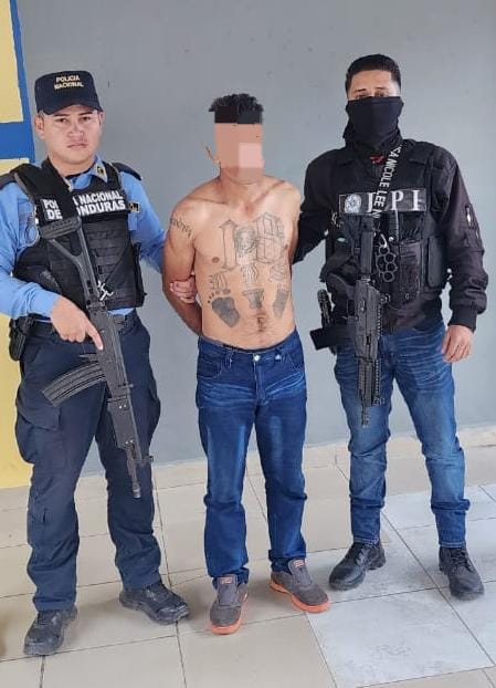Con rosario de delitos DPI captura y expulsa del país  alias “Eslob” supuesto miembro activo de la Pandilla 18 solicitado por El Salvador