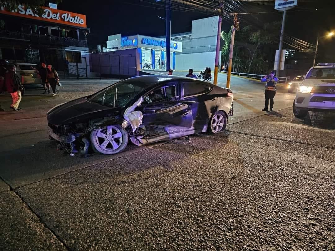 Hombre muere mientras sujetos lo llevaban secuestrado en el bulevar Suyapa de Tegucigalpa