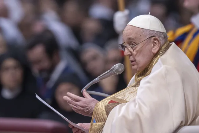 El papa pide oraciones por los muertos y heridos de los devastadores incendios en Chile