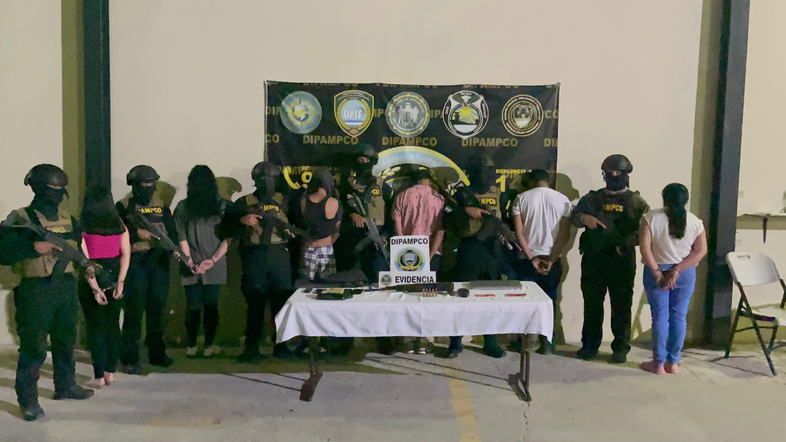 Seis miembros de la Pandilla 18 vinculados a extorsión, sicariato y lavado de activos son capturados por la DIPAMPCO