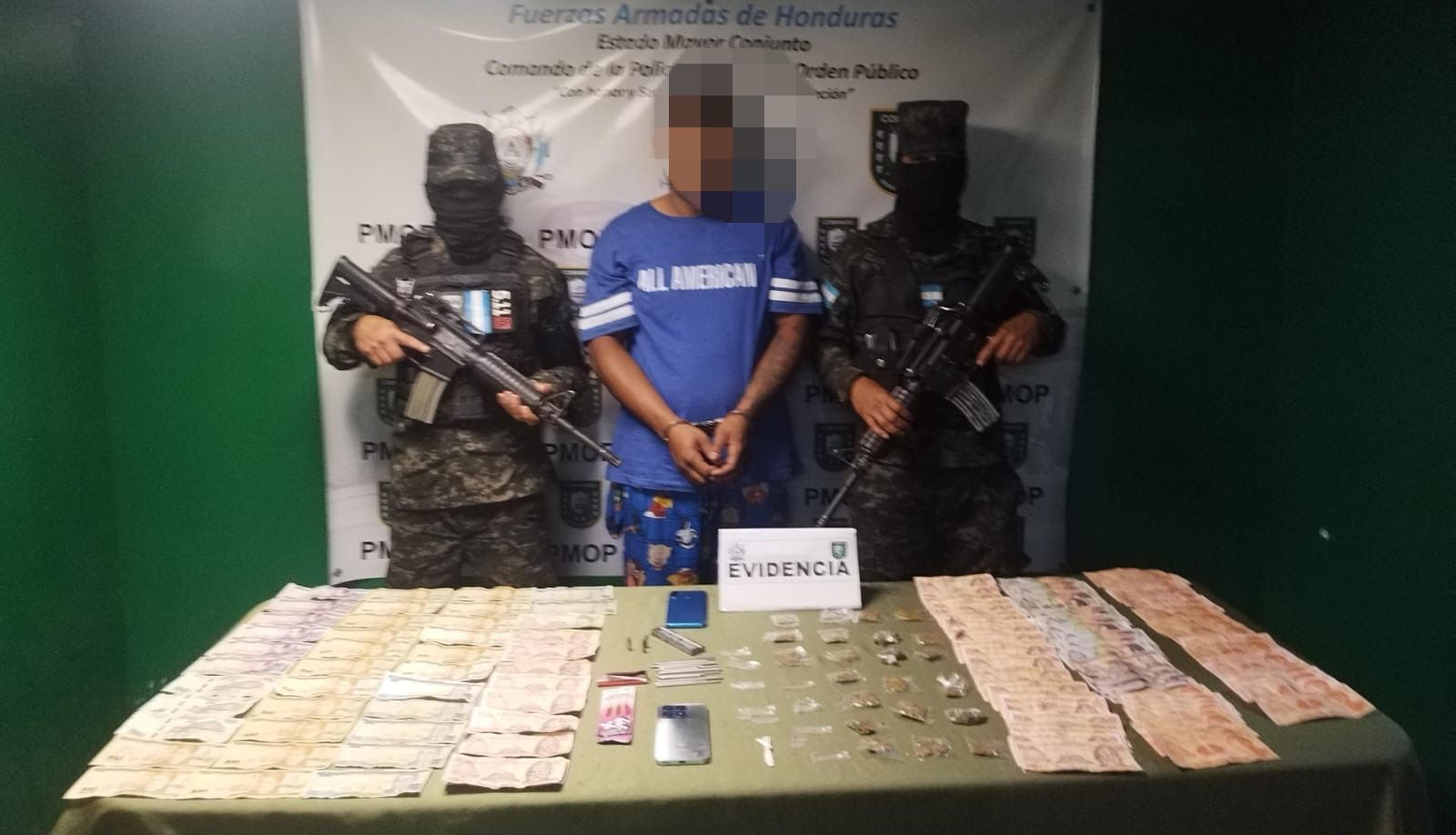 La PMOP detiene en Tegucigalpa a hombre por suponerlo responsable de los delitos de tráfico de droga y tenencia ilegal de municiones de uso permitido