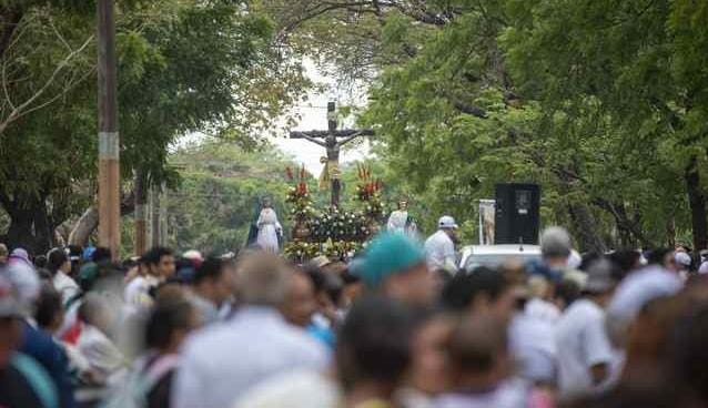 Católicos en Nicaragua celebran el viacrucis dentro de los templos