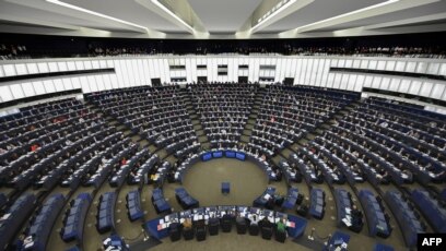 INFOBAE: El Parlamento Europeo prohibió indefinidamente la entrada a los representantes de la dictadura cubana