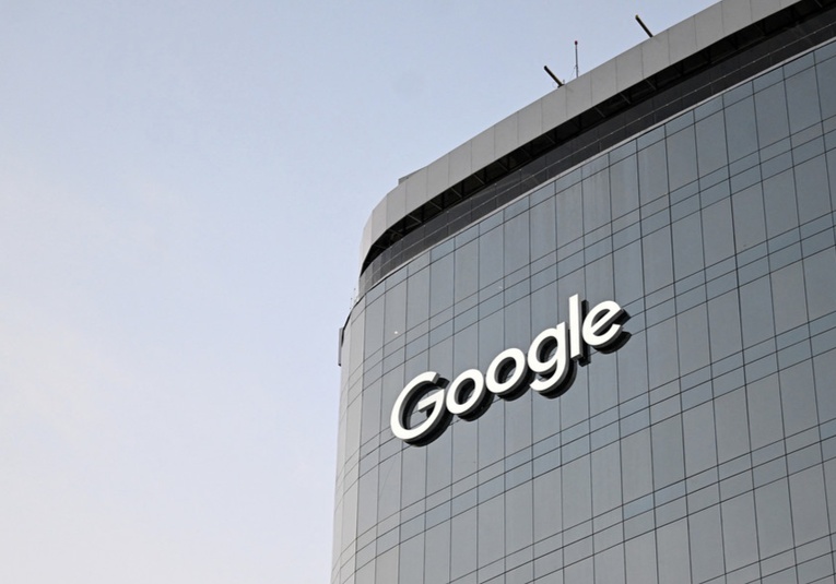 Google abre oficinas en El Salvador en un acuerdo con el gobierno para modernizar servicios públicos