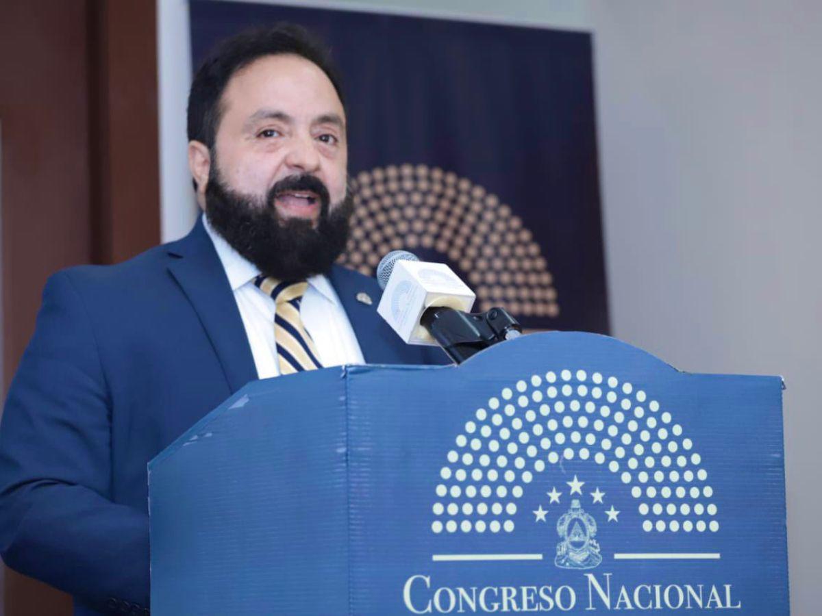 Luis Redondo: “Salvador Nasralla pretendía que nosotros violentáramos la Constitución”