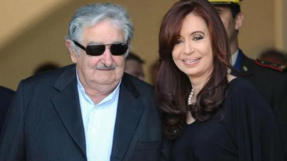 «¡Fuerza Pepe!» es el mensaje de Cristina Fernández al conocer la enfermedad de Mujica