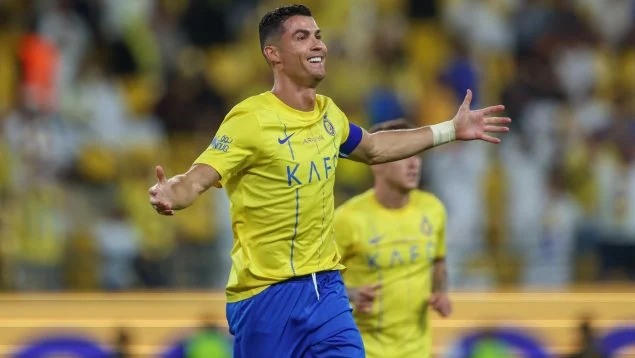 Cristiano Ronaldo anotó un gol en el triunfo del Al Nassr y estiró la ventaja sobre Messi como máximo goleador de la historia: el récord que busca