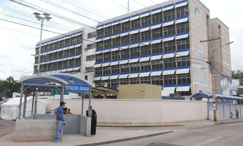 Jefes del Hospital Escuela no renunciarán al cargo responden al rector de la UNAH