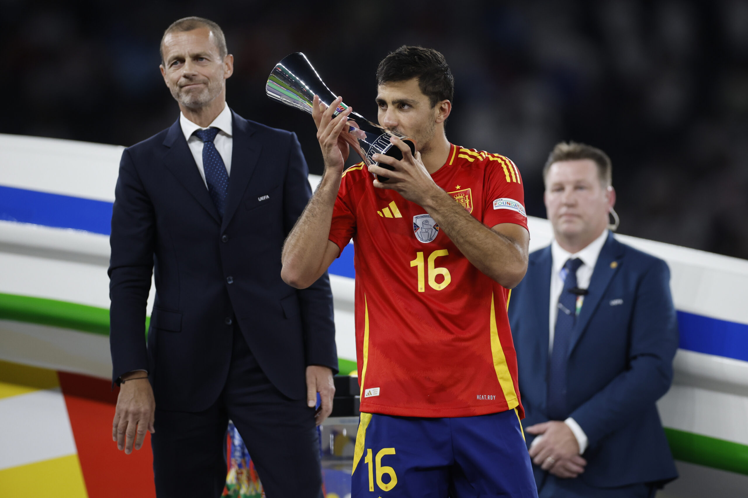 Rodri le gana el pulso y será el Balón de Oro, ¿Cuáles son sus méritos?