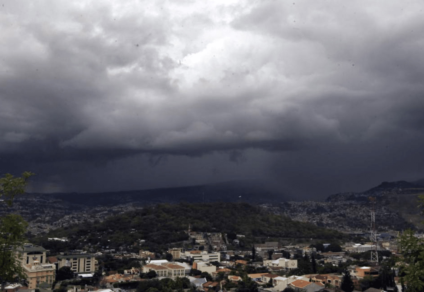 Copeco pronostica tormentas acompañadas de actividad eléctrica para este miércoles