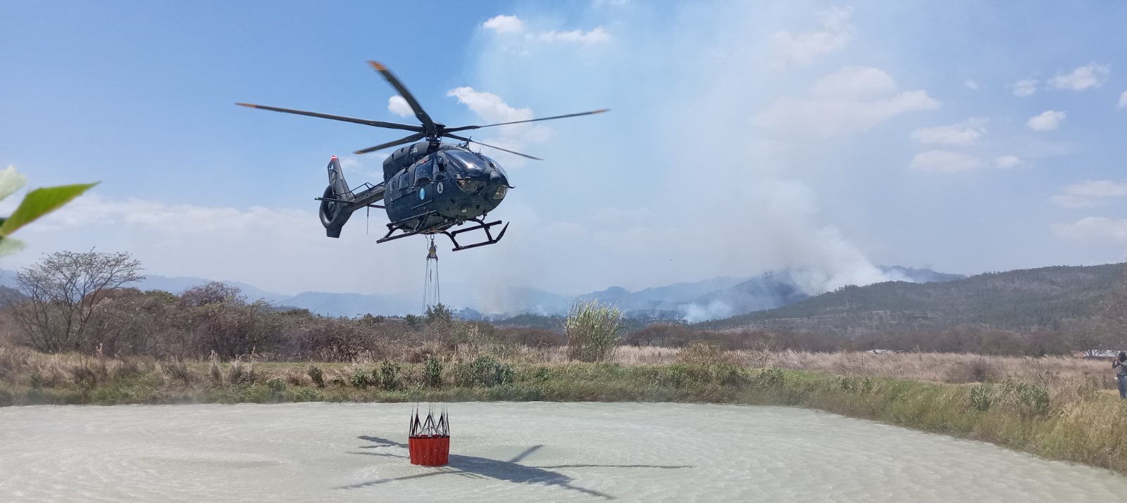 Más de 250 soldados participan en el combate y control de dos incendios forestales en Francisco Morazán