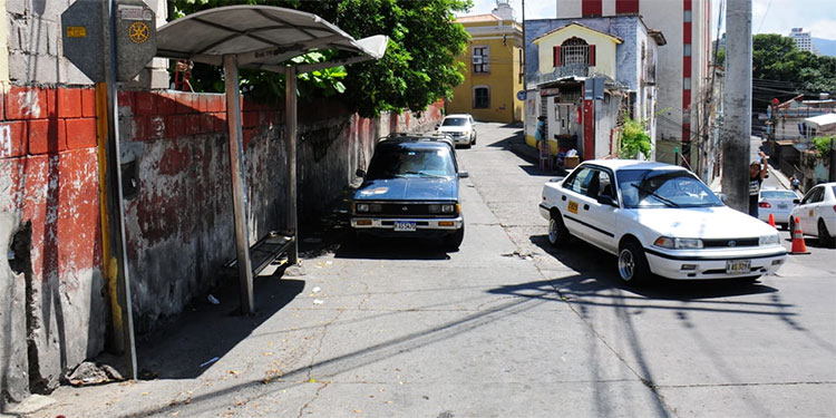 Paralizan ruta de taxis Centro-Kennedy tras exigencia de Lps. 150 mil en extorsión por parte de “Los Benjamins”