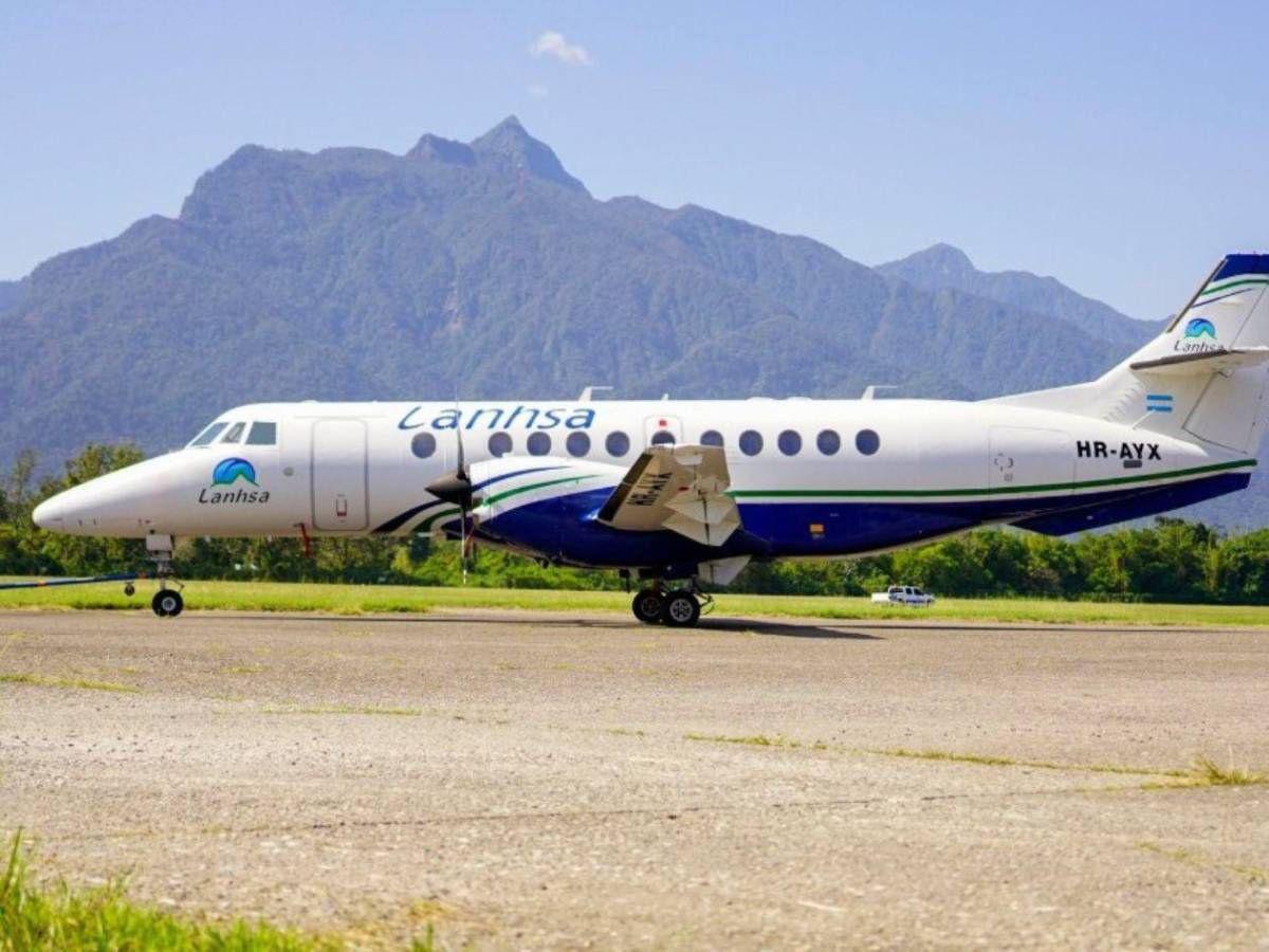 Empresa aérea Lanhsa suspende operaciones por accidente aéreo en Roatán y al menos 85 empleados temen ser despedidos