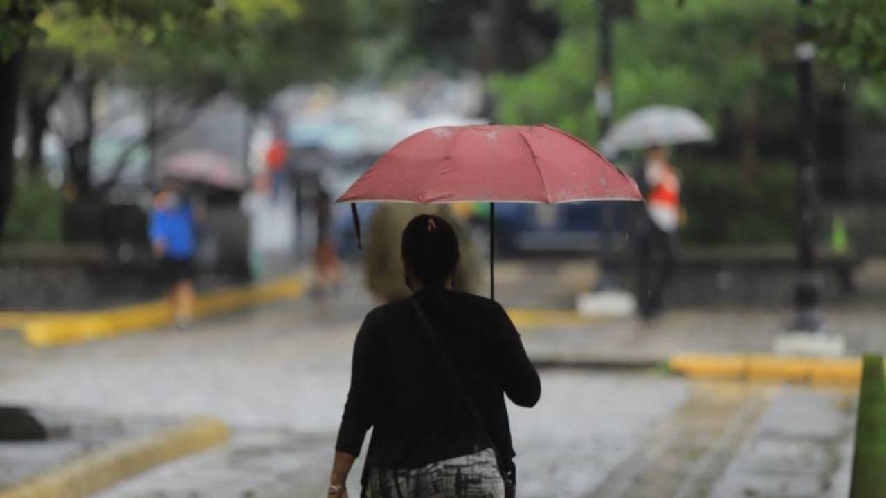 Condiciones secas y lluvias aisladas marcarán el inicio de semana en Honduras