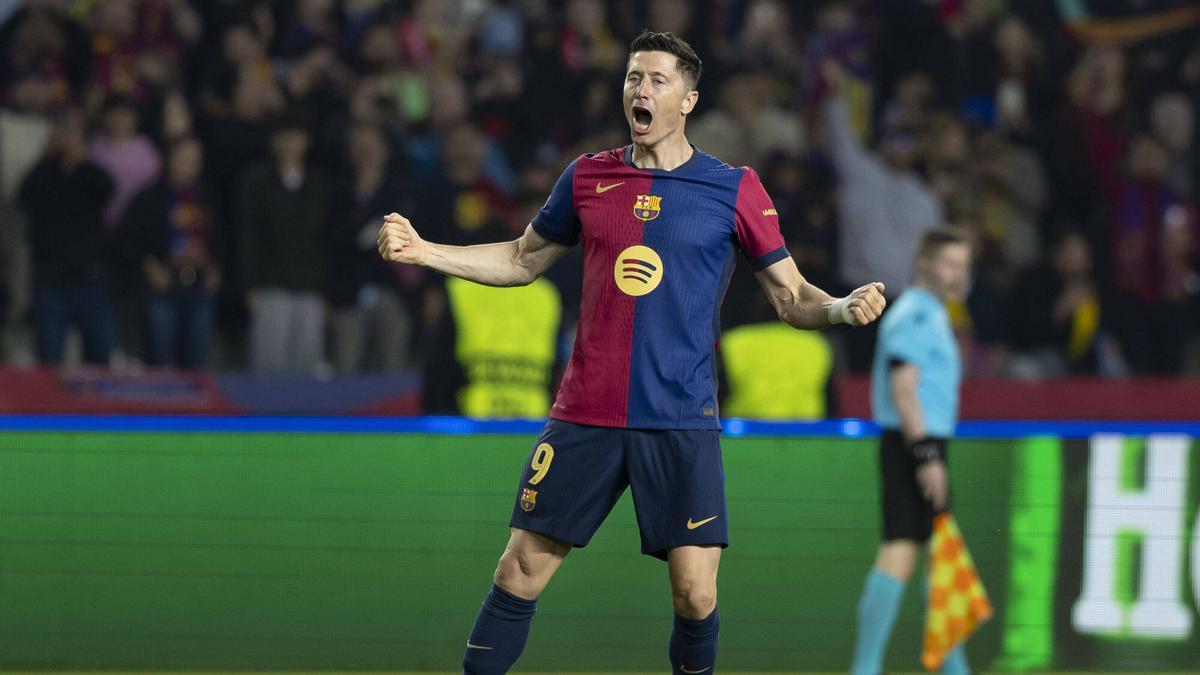 ¡Es oficial! Lewandowski decide renovar con el Barcelona la próxima temporada