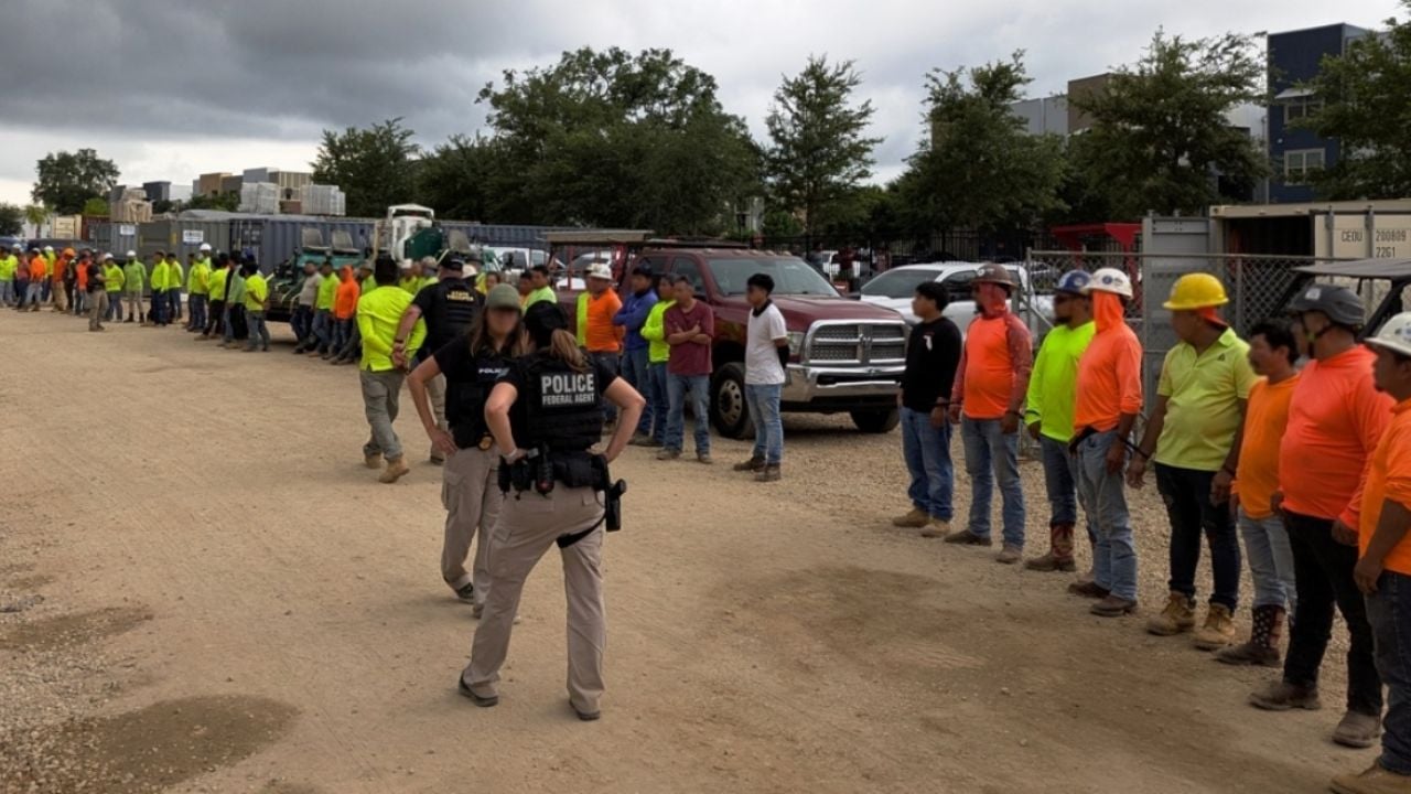 ¿Hay hondureño? Ice realiza masiva redada y arrestan a más de 100 migrantes en obra de construcción en EEUU