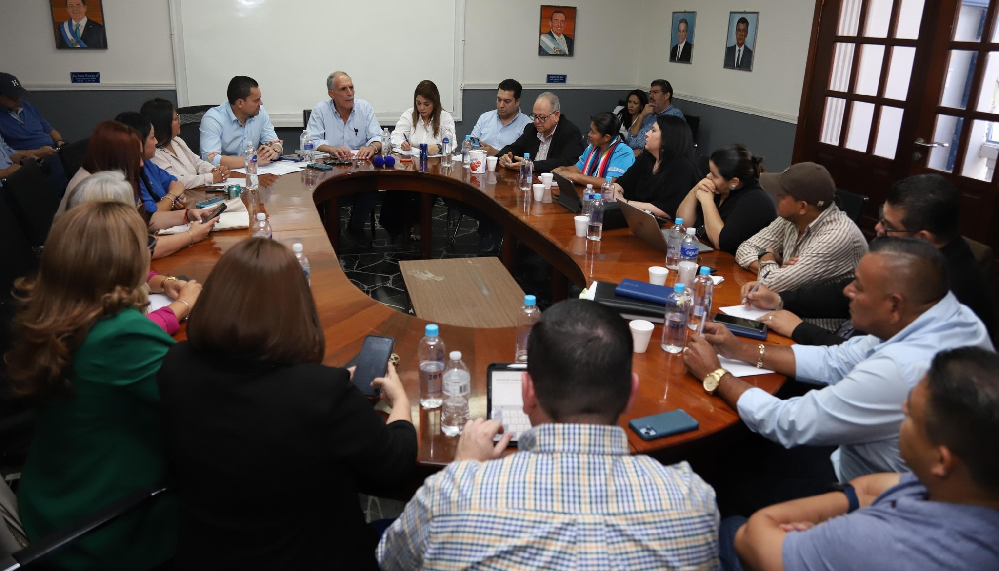 Nasry Asfura lidera primera reunión del nuevo CCPN y se abordan temas de unidad, estrategia y compromiso con Honduras