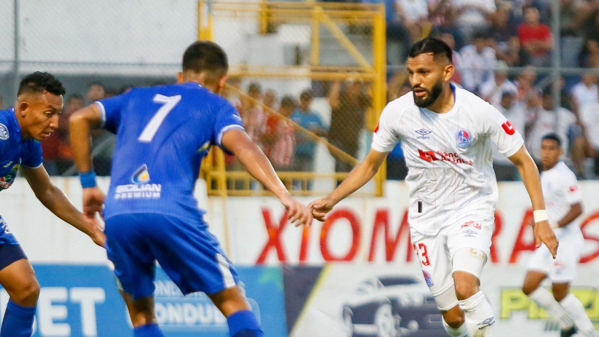 Olimpia vence a Victoria sin despeinarse en San Pedro Sula y pone pie y medio en la Gran Final de la Liga Nacional