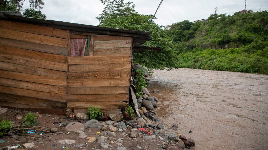 ¡Atención! Tras intensas lluvias alcaldía capitalina alerta riesgo de inundaciones y deslizamientos por 17 fallas geológicas