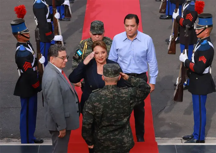 Presidenta Castro se reúne con cúpula militar y acuerdan reuniones todos los viernes