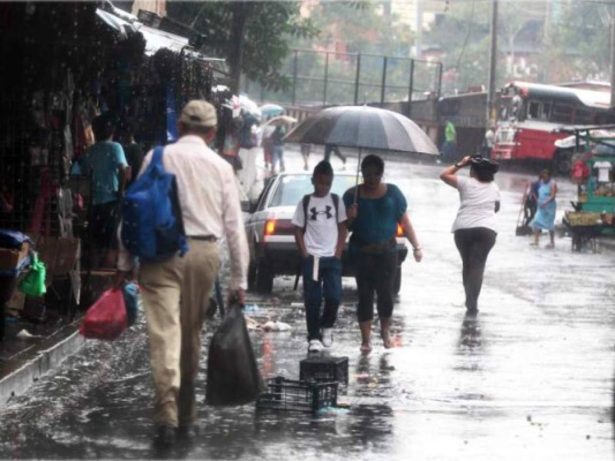 Copeco anuncia ingreso de humedad desde el mar Caribe que generará lluvias débiles y dispersas