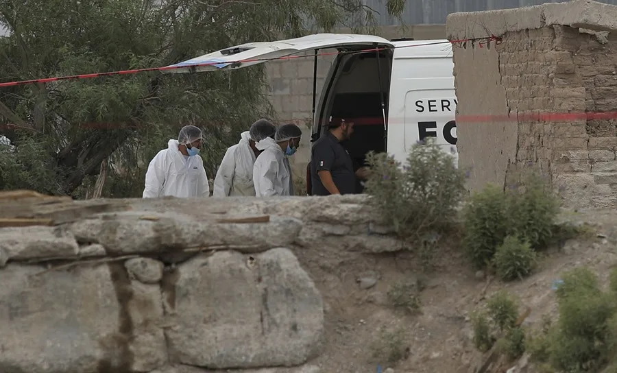 Autoridades localizan 60 cuerpos apilados en un crematorio de Ciudad Juárez, en México
