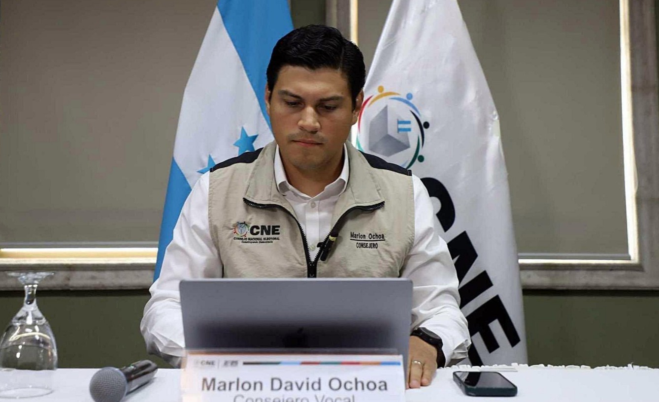 Marlon Ochoa asegura que el bipartidismo quieren usar modelo TREP para realizar fraude en las elecciones del próximo 30 de noviembre