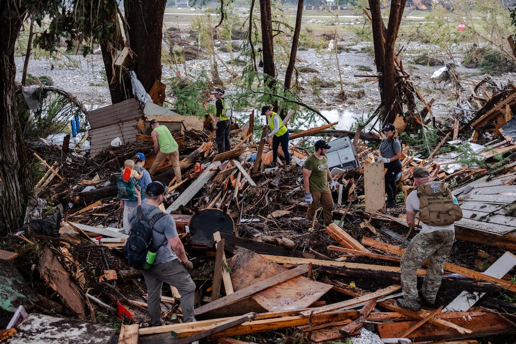 Se eleva a 68 la cifra de fallecidos tras inundaciones en Texas