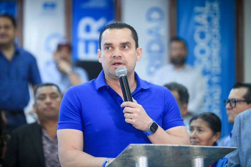 Tomás Zambrano advierte intenciones de Libre para quedarse en el poder sin elecciones