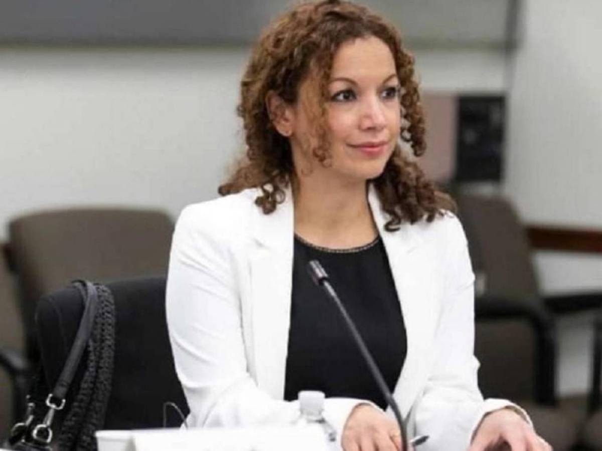 Exministra Natalie Roque citada por el Ministerio Público por presunto acoso y discriminación
