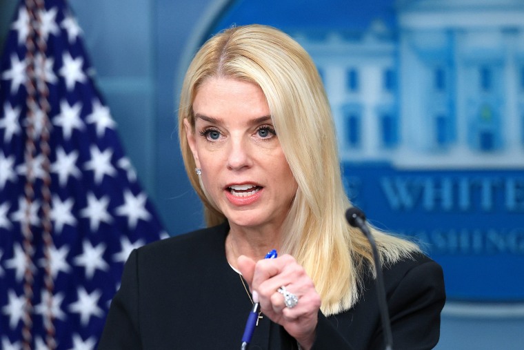 Nuevamente Honduras señalado como “puente aéreo” del narcotráfico, según Fiscal Bondi