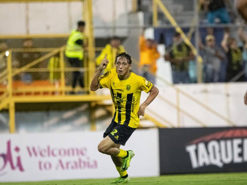 Real España logró el milagro, golea a San Miguelito y clasifica a los cuartos de final de Copa Centroamericana