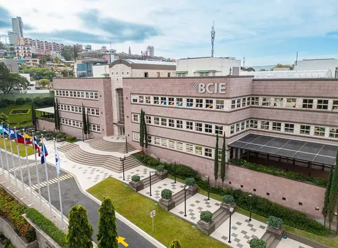 BCIE aprueba préstamo de $300 millones a la ENEE
