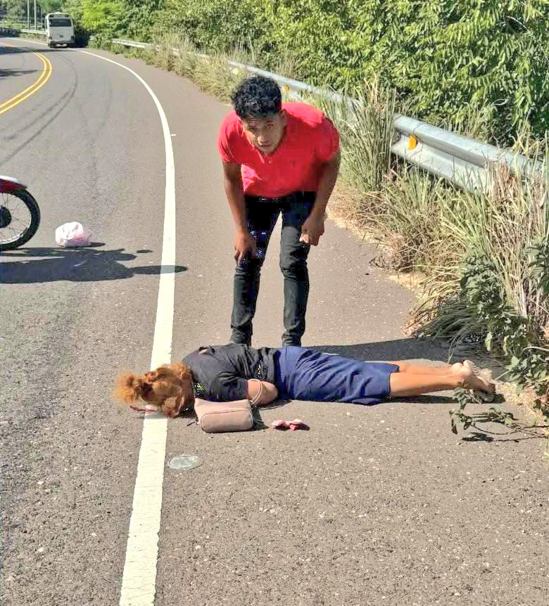 ¡Condenable! Ayudante lanza a mujer desde bus en movimiento en El Triunfo, Choluteca