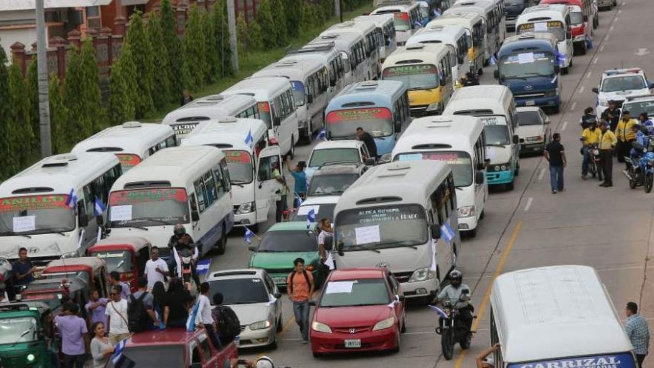 Transportistas ponen a disposición 100 buses para apoyar caminata de iglesias este 16 de agosto totalmente gratis