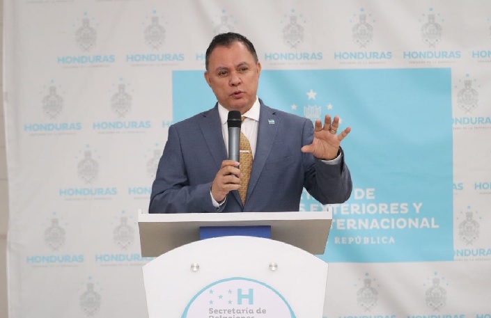 De “traidor y oportunista” tildan en Libre a Antonio García por tras su renuncia