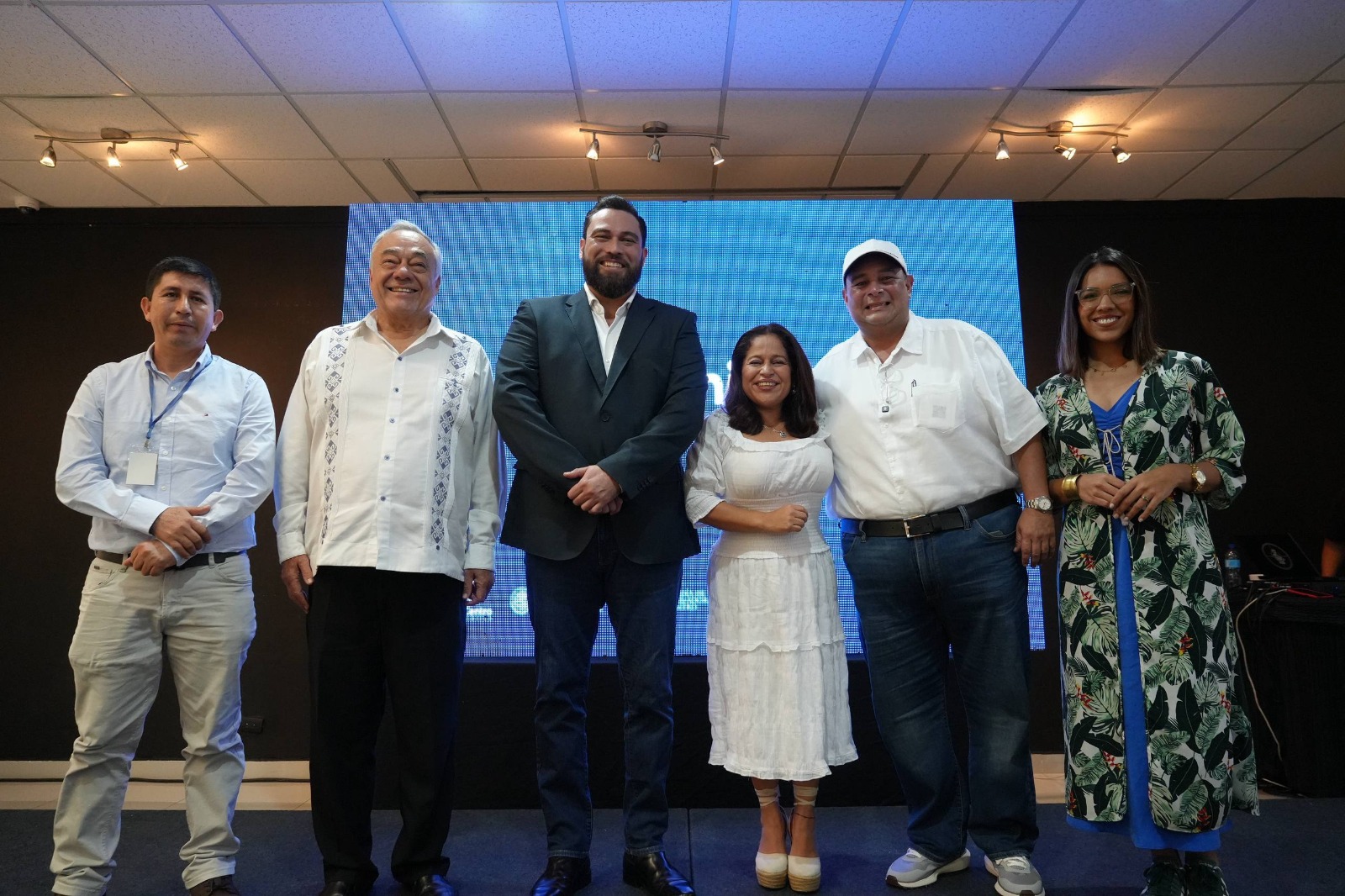 Alcalde Aldana comparte experiencias en congreso en San Salvador para la construcción de ciudades verdes y resilientes