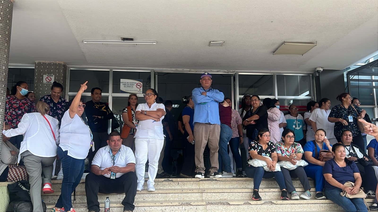 Personal del Hospital Escuela suspende labores por retraso en pago de zonaje