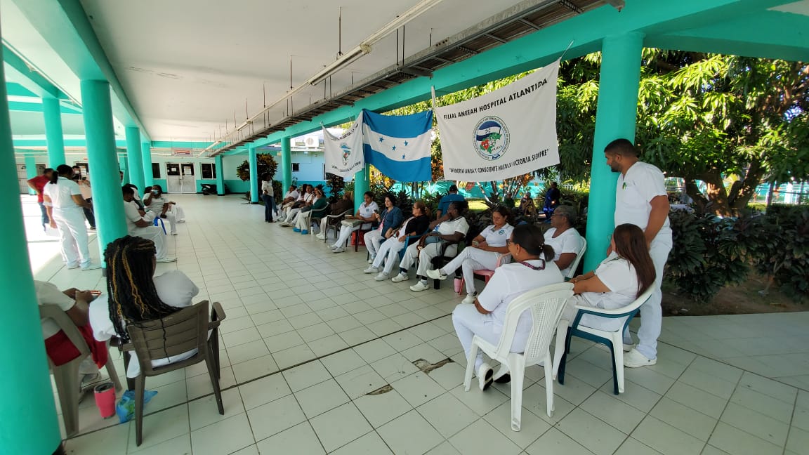 Enfermeras auxiliares se van a huelga progresiva en La Ceiba tras incumplimientos de acuerdos por parte del Gobierno