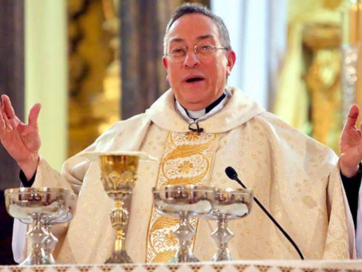 Cardenal Rodríguez reprocha a quienes quieren el poder a toda costa, mintiendo y defraudando