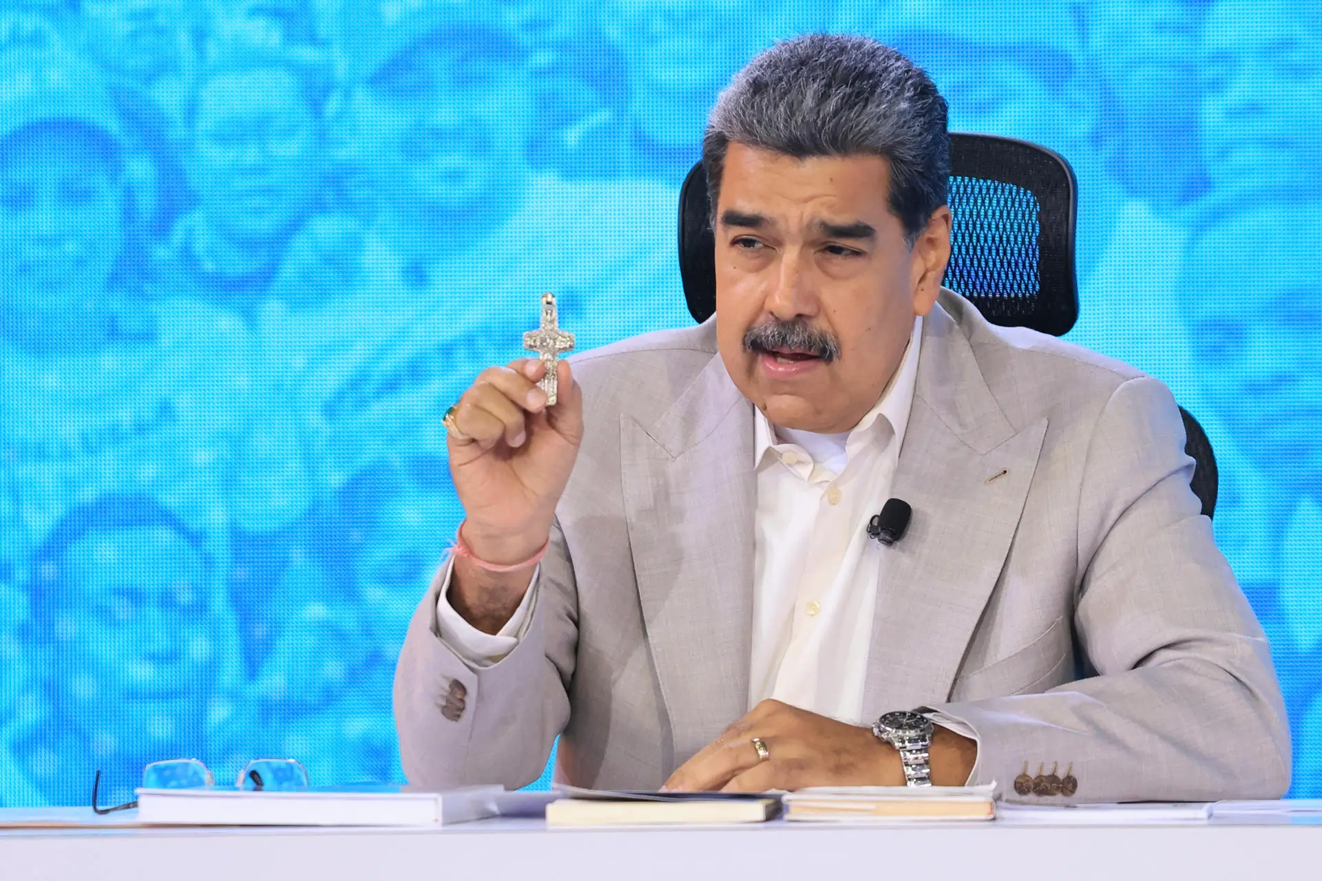 Maduro anuncia despliegue de 4.5 millones de soldados ante amenazas de Estados Unidos