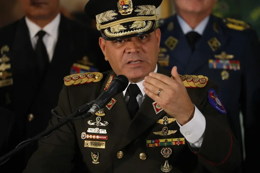 Titular de Defensa anuncia que Venezuela reforzará presencia militar en estados caribeños