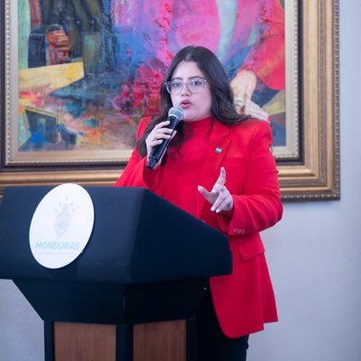 Zulmit Rivera asume como vicecanciller de Honduras