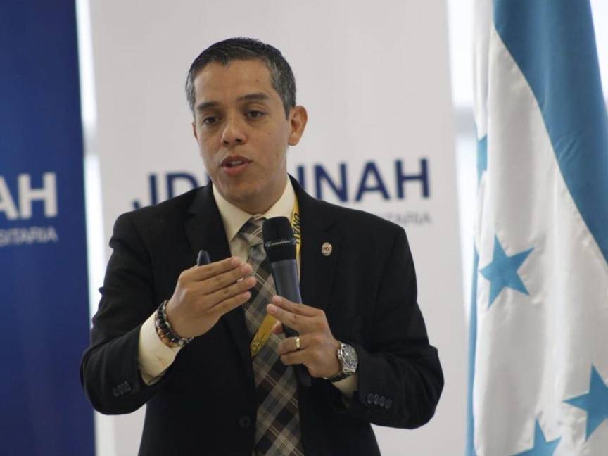 Rector Fernández alega que evento de Rixi en la UNAH fue a petición de la Secapph y lo tilda como un desacierto