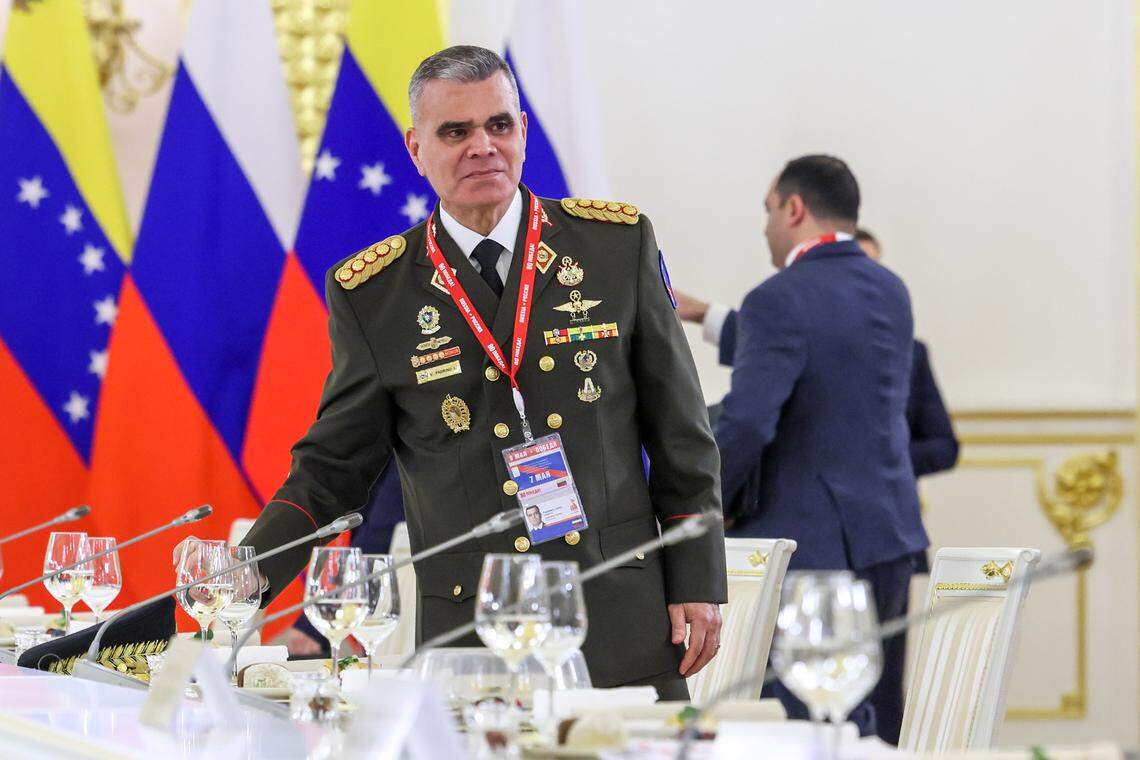 Ministro de Defensa acusa a EE.UU. de un «brutal ejercicio» psicológico contra Venezuela